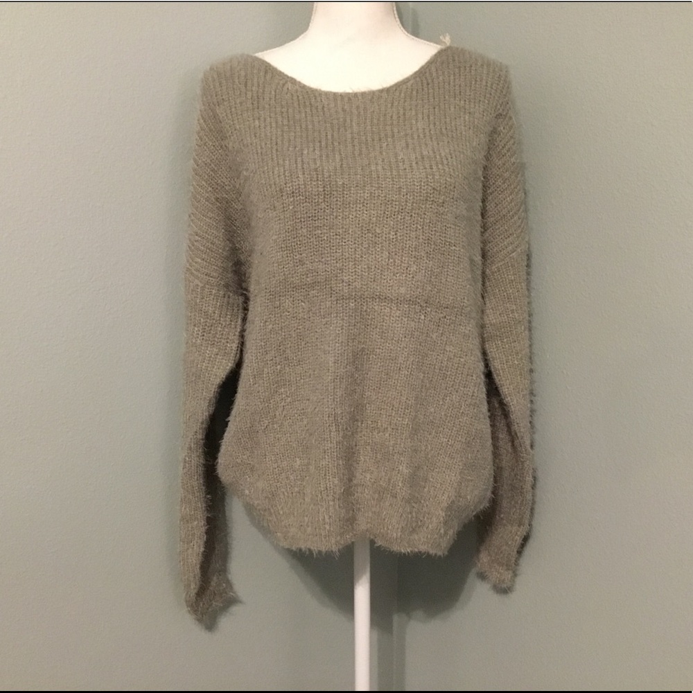 Knot Accent Open Back Sweater - Picture 5 of 7
